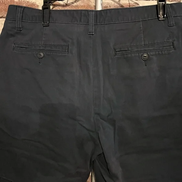 Nautica mens flat front navy shorts size 34w - Picture 5 of 9